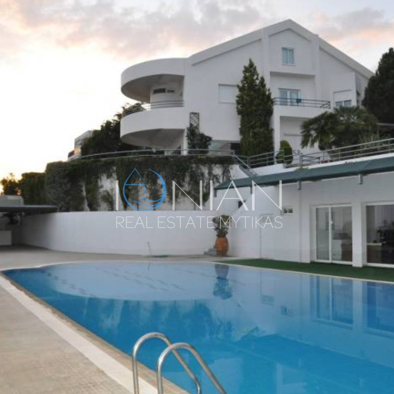 Πωλούνται 2 κατοικίες στο Λαγονήσι