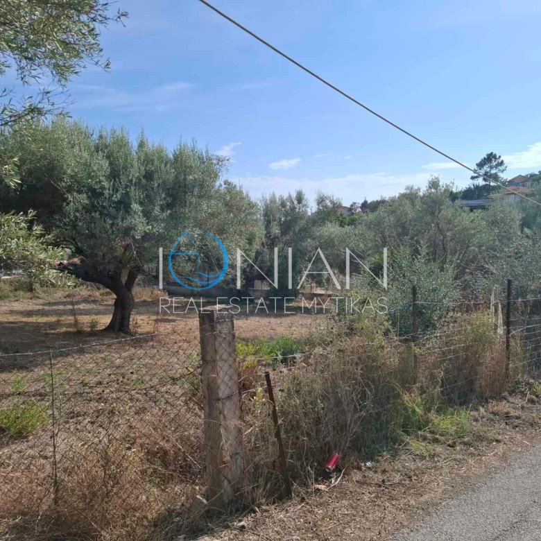 Πωλείται οικόπεδο στην Πογωνιά Παλαίρου